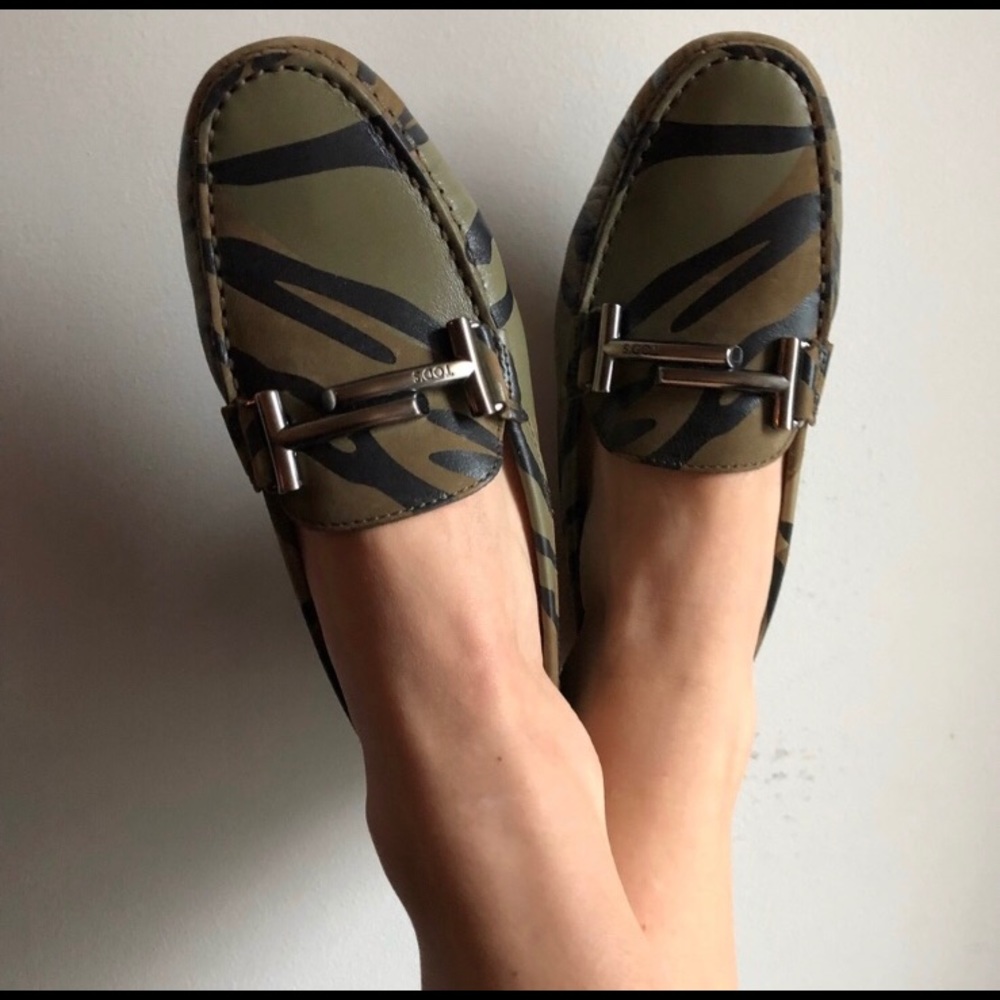 BRAND NEW TOD’S GOMMINO LOAFERS